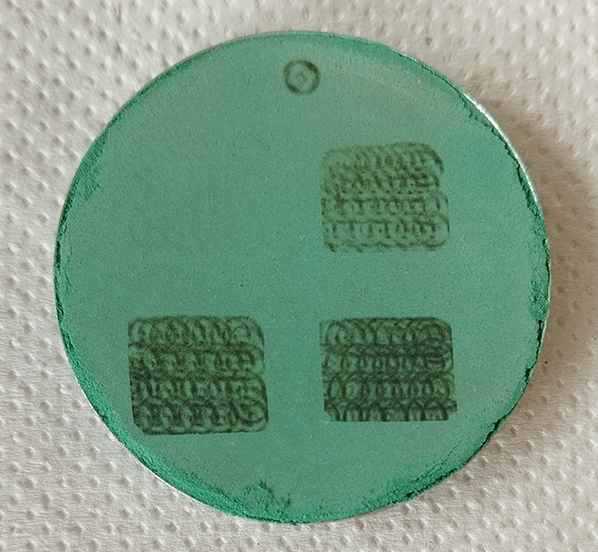 Lead white with rabbit glue irradiated